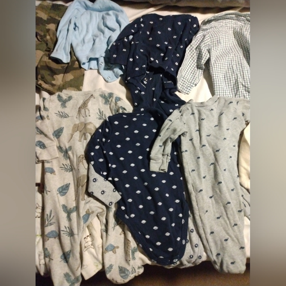 Assorted Carter's 6 Months Long Sleeve/Pant Clothing - Picture 4 of 11